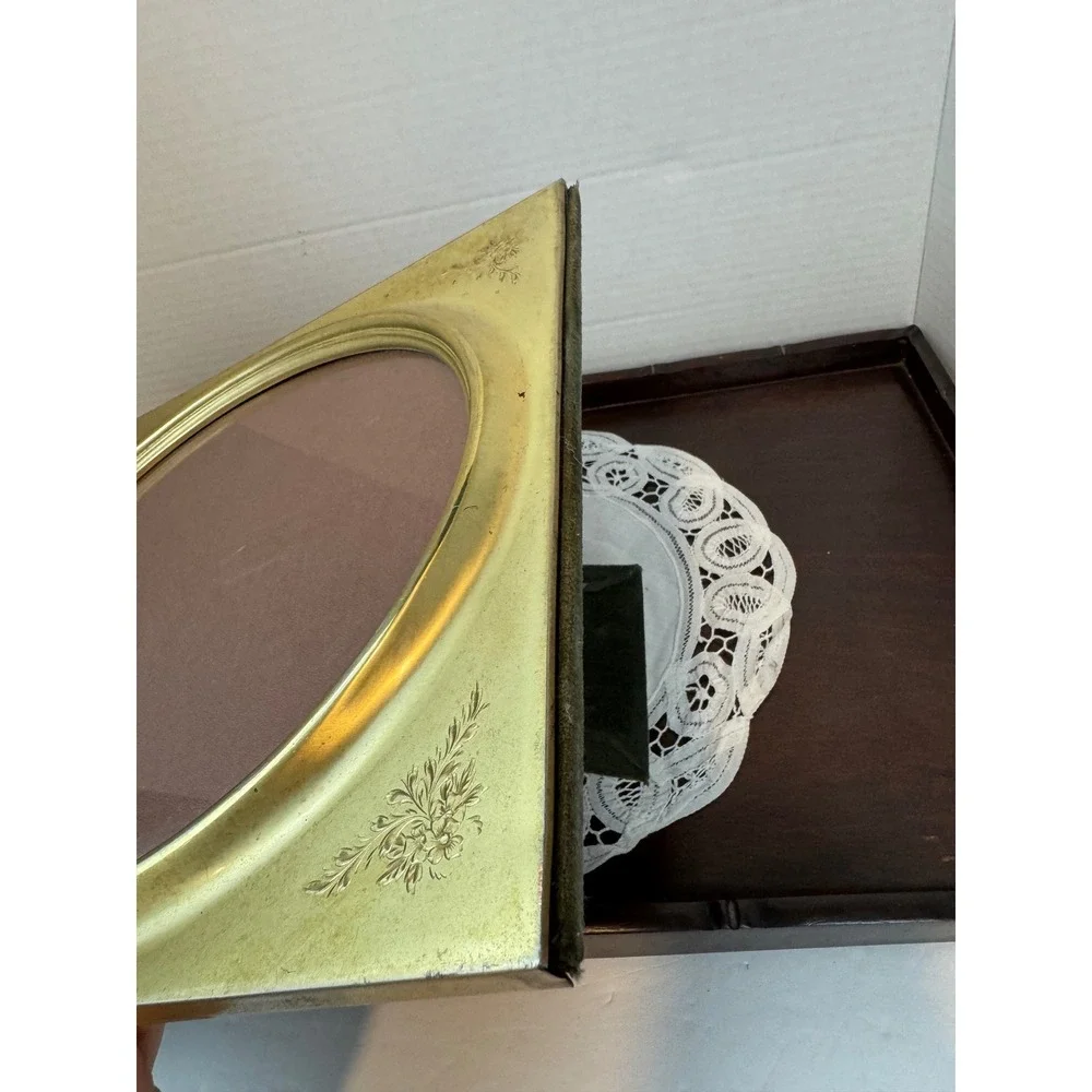 Vintage Gold‎ Etched Floral Oval Picture Frame Velvet Back 9x11.5 Tabletop Wall